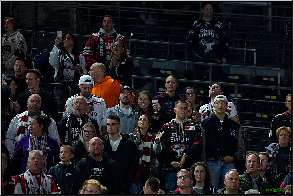 PENNY DEL; Koelner Haie- Straubing Tigers; Koeln, 09.10.2022